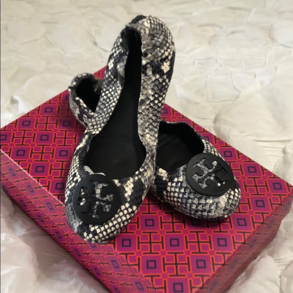 Tory Burch Minnie snakeskin